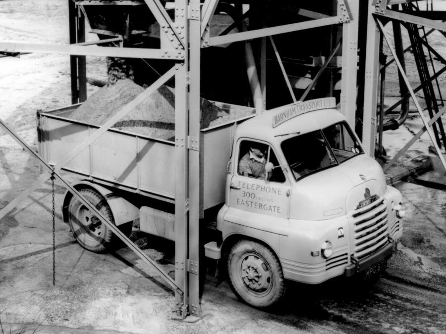 Bedford S 4x2 Tipper 1952 года  (фото 1 из 1)